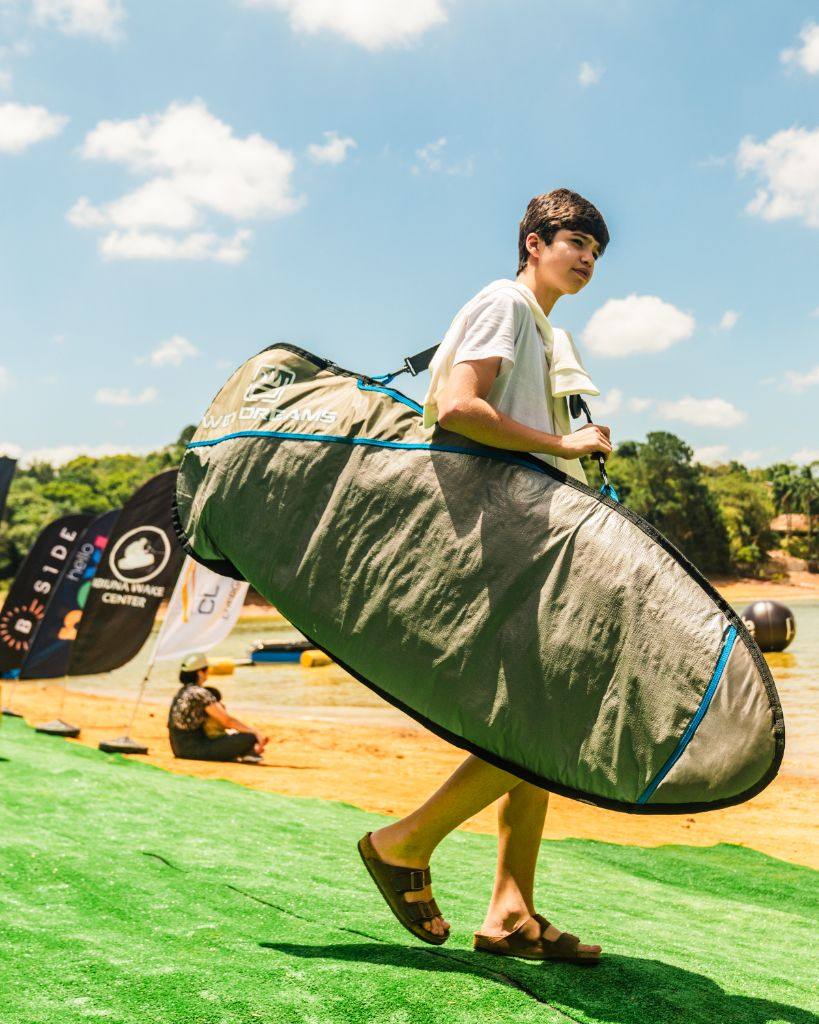 Atleta de WakeSurf